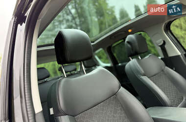 Позашляховик / Кросовер Peugeot 3008 2016 в 