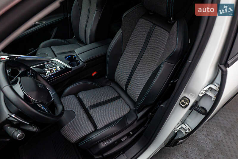 Позашляховик / Кросовер Peugeot 3008 2021 в Києві