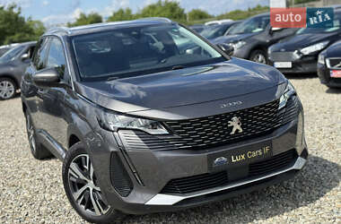 Позашляховик / Кросовер Peugeot 3008 2021 в 