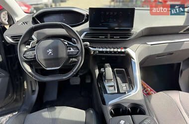 Позашляховик / Кросовер Peugeot 3008 2021 в 