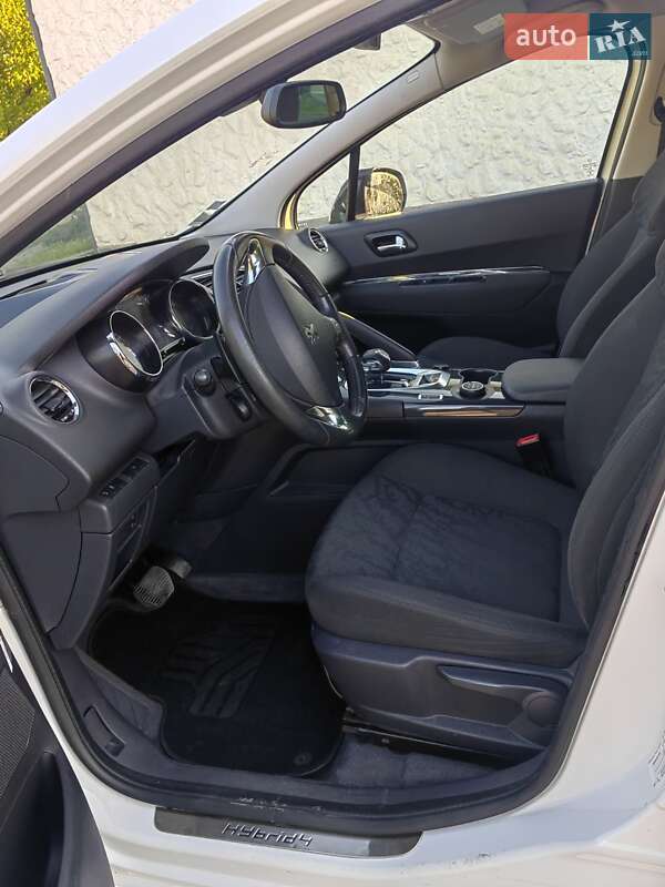 Позашляховик / Кросовер Peugeot 3008 2013 в Косові