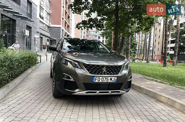 Позашляховик / Кросовер Peugeot 3008 2020 в 