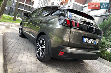 Позашляховик / Кросовер Peugeot 3008 2020 в 