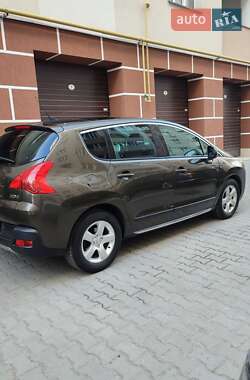 Внедорожник / Кроссовер Peugeot 3008 2010 в 