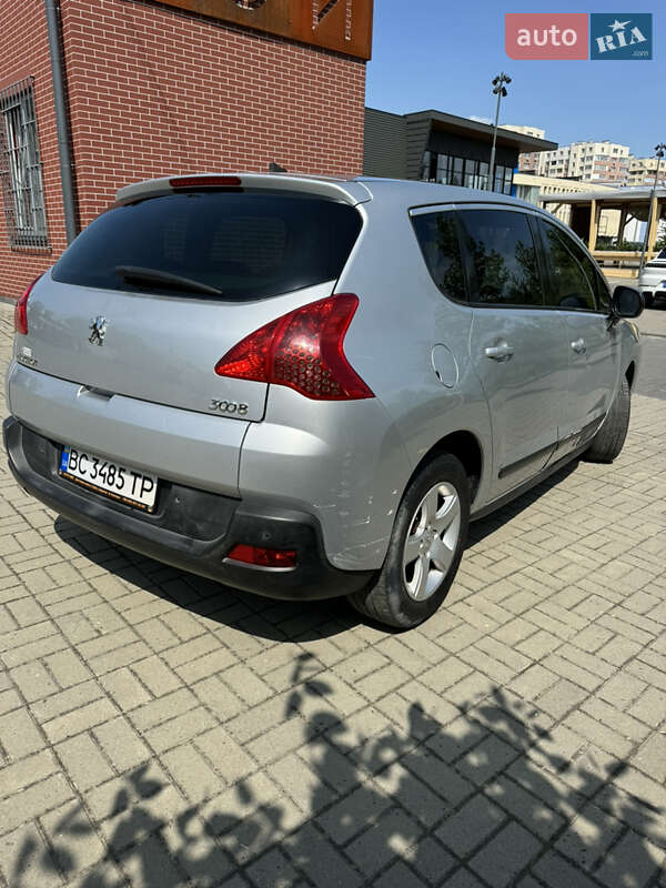 Позашляховик / Кросовер Peugeot 3008 2010 в Львові