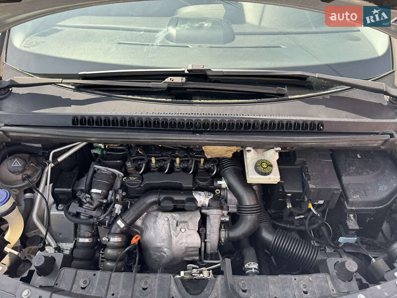 Позашляховик / Кросовер Peugeot 3008 2010 в Львові