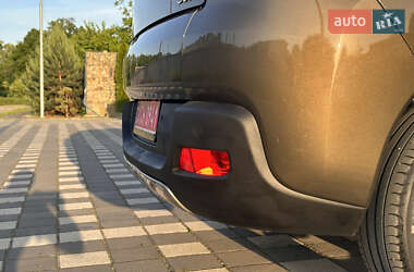 Внедорожник / Кроссовер Peugeot 3008 2011 в 
