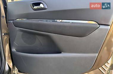 Внедорожник / Кроссовер Peugeot 3008 2011 в 