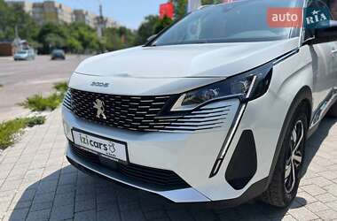 Внедорожник / Кроссовер Peugeot 3008 2021 в 