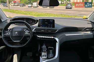 Внедорожник / Кроссовер Peugeot 3008 2021 в 