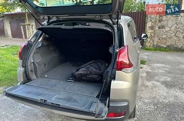 Позашляховик / Кросовер Peugeot 3008 2014 в 