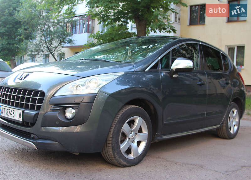 Позашляховик / Кросовер Peugeot 3008 2011 в Івано-Франківську