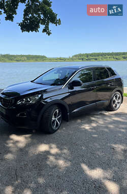 Позашляховик / Кросовер Peugeot 3008 2017 в Львові