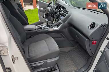 Внедорожник / Кроссовер Peugeot 3008 2011 в 