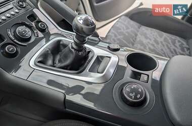 Внедорожник / Кроссовер Peugeot 3008 2011 в 
