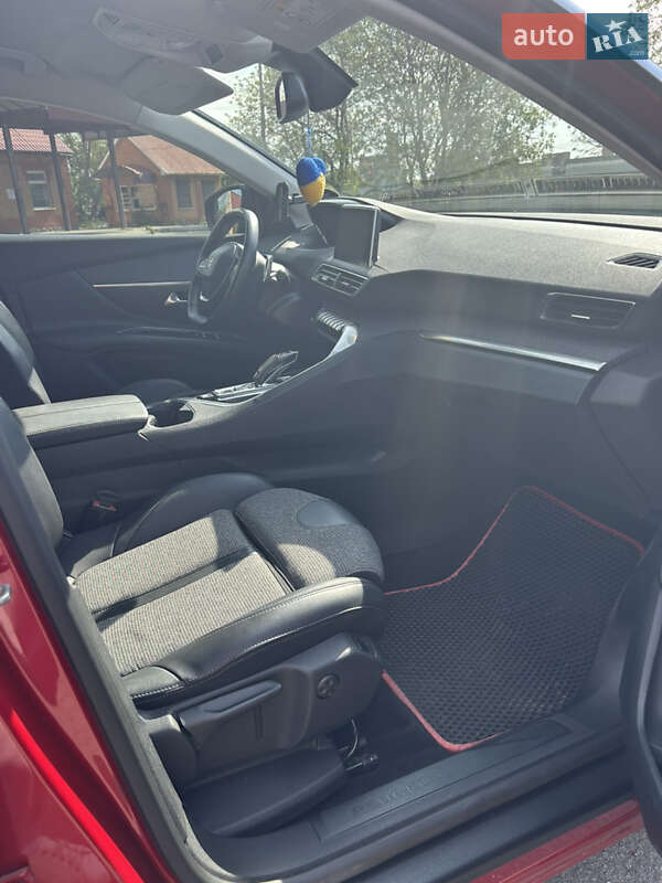 Внедорожник / Кроссовер Peugeot 3008 2019 в Хороле