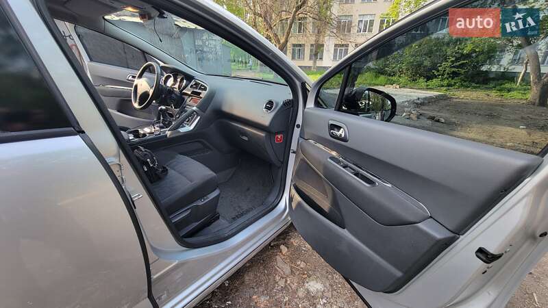 Внедорожник / Кроссовер Peugeot 3008 2010 в Одессе