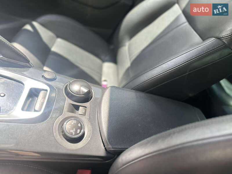 Позашляховик / Кросовер Peugeot 3008 2009 в Івано-Франківську