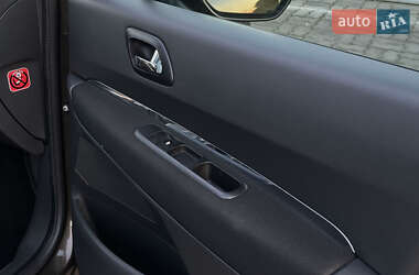 Внедорожник / Кроссовер Peugeot 3008 2011 в 