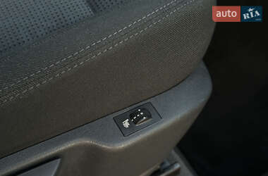 Внедорожник / Кроссовер Peugeot 3008 2011 в 