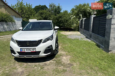 Внедорожник / Кроссовер Peugeot 3008 2017 в 