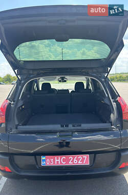 Позашляховик / Кросовер Peugeot 3008 2011 в 