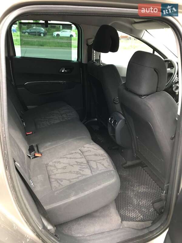 Позашляховик / Кросовер Peugeot 3008 2011 в Вінниці