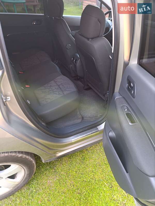 Позашляховик / Кросовер Peugeot 3008 2009 в Стрию