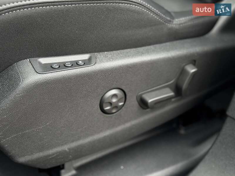 Позашляховик / Кросовер Peugeot 3008 2018 в Києві