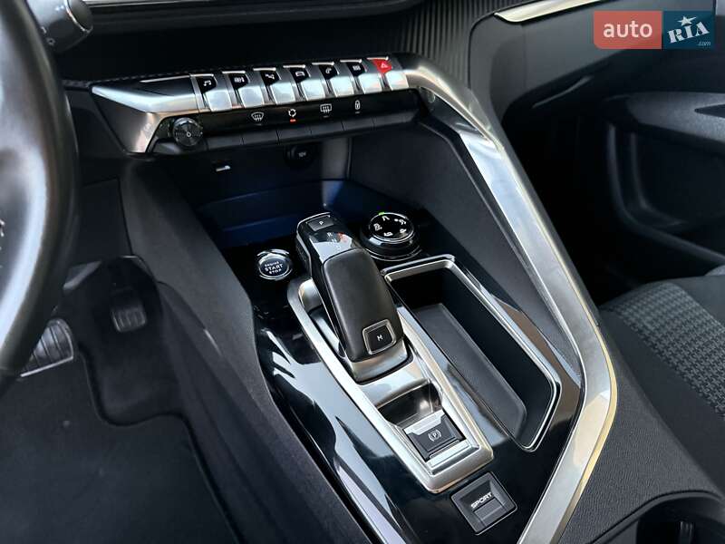 Позашляховик / Кросовер Peugeot 3008 2020 в Стрию