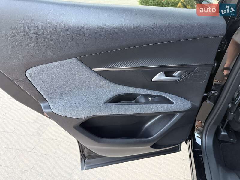 Позашляховик / Кросовер Peugeot 3008 2020 в Стрию