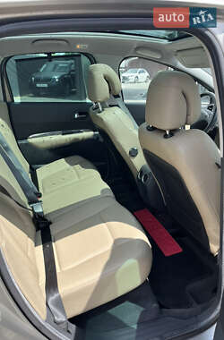 Позашляховик / Кросовер Peugeot 3008 2010 в 