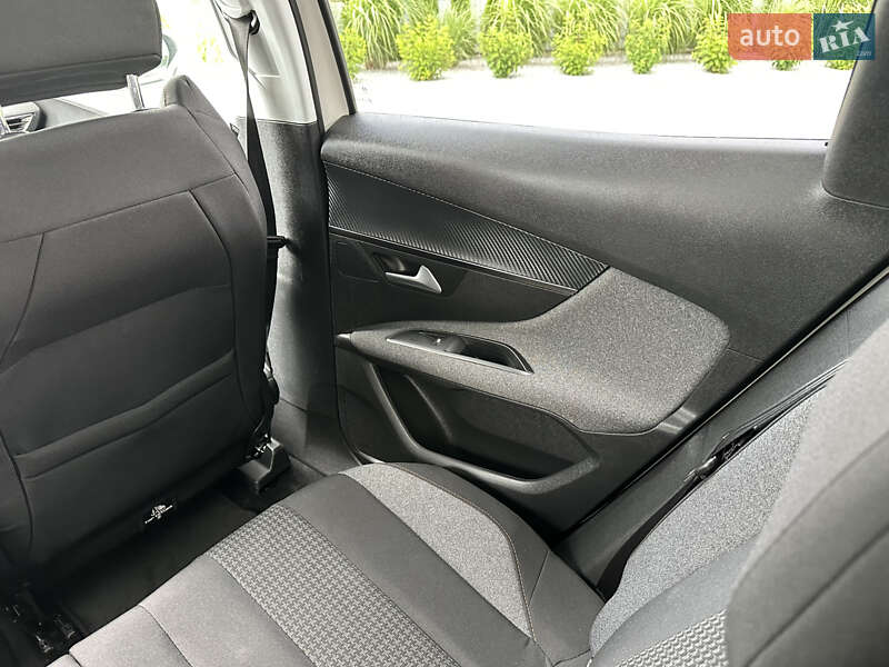 Позашляховик / Кросовер Peugeot 3008 2019 в Лопатині