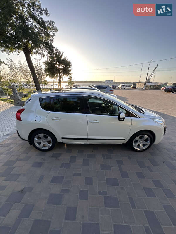 Позашляховик / Кросовер Peugeot 3008 2012 в Миколаєві