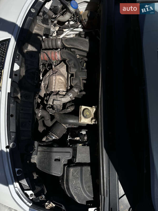 Позашляховик / Кросовер Peugeot 3008 2012 в Миколаєві