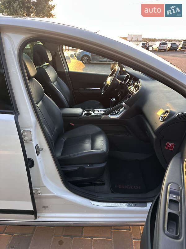 Позашляховик / Кросовер Peugeot 3008 2012 в Миколаєві