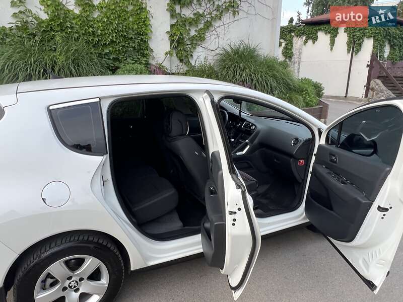 Позашляховик / Кросовер Peugeot 3008 2013 в Дніпрі