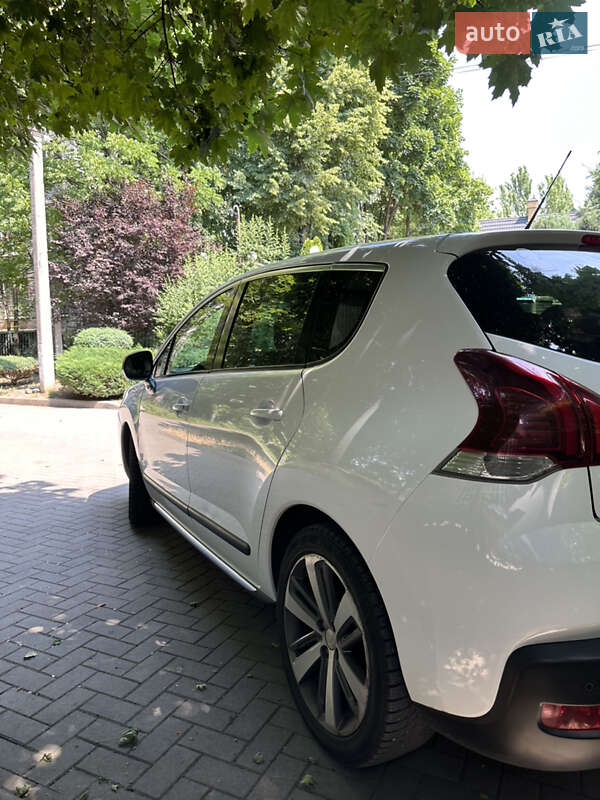 Позашляховик / Кросовер Peugeot 3008 2015 в Запоріжжі