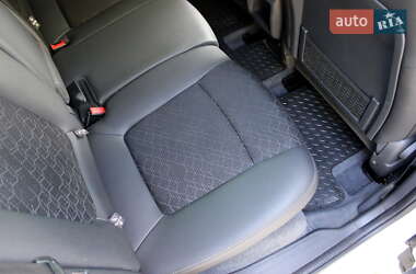 Позашляховик / Кросовер Peugeot 3008 2015 в 