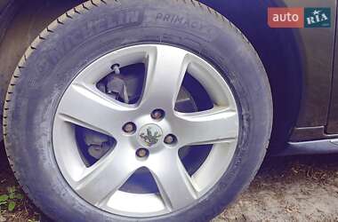 Позашляховик / Кросовер Peugeot 3008 2010 в 