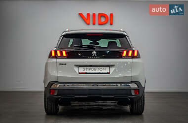 Внедорожник / Кроссовер Peugeot 3008 2019 в 