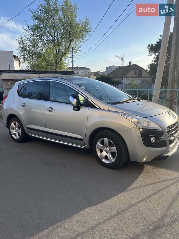 Позашляховик / Кросовер Peugeot 3008 2013 в Житомирі