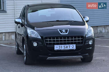 Позашляховик / Кросовер Peugeot 3008 2012 в 