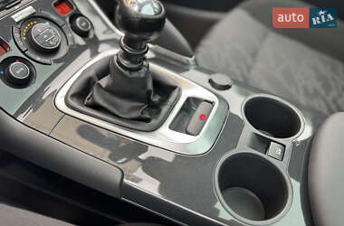 Позашляховик / Кросовер Peugeot 3008 2012 в 