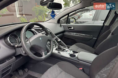 Позашляховик / Кросовер Peugeot 3008 2012 в 