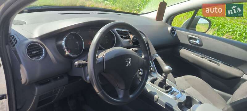 Позашляховик / Кросовер Peugeot 3008 2011 в Львові