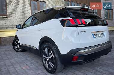 Внедорожник / Кроссовер Peugeot 3008 2020 в 