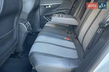 Внедорожник / Кроссовер Peugeot 3008 2020 в 