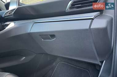 Внедорожник / Кроссовер Peugeot 3008 2020 в 