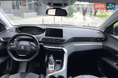 Позашляховик / Кросовер Peugeot 3008 2020 в 